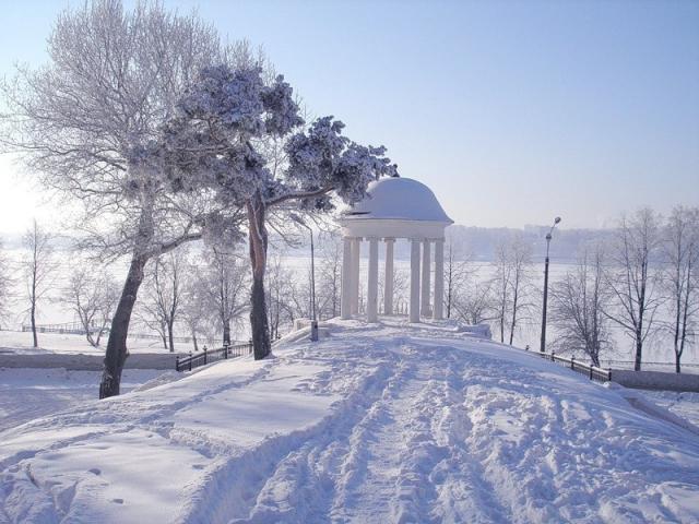 Кострома. Беседка Островского