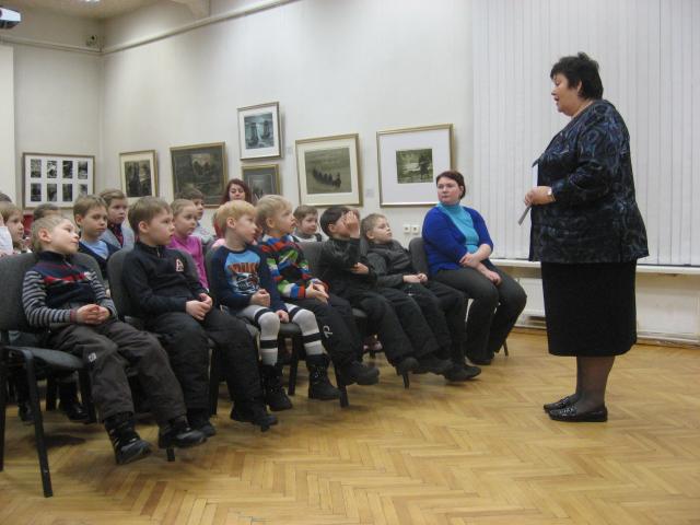 Праздник "Шла по городу весна"