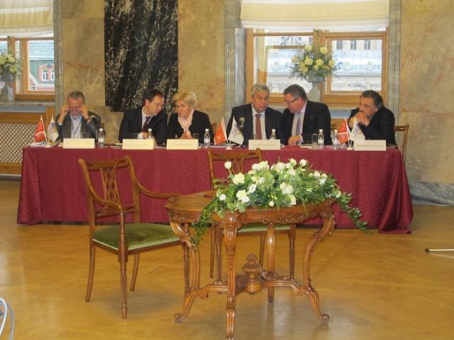 Круглый стол в рамках II-го Санкт-Петербургского международного культурного форума