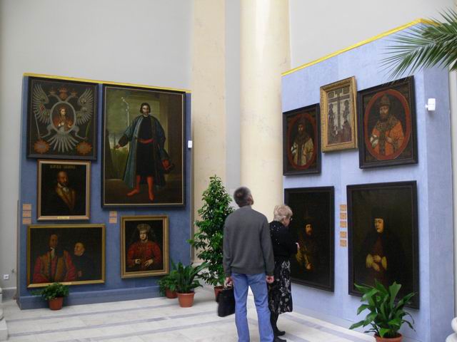 Экспозиция выставки "Дягилев. Начало" в Русском музее