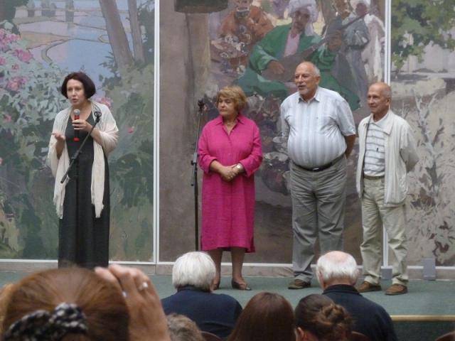 Выставка «Портрет семьи» в корпусе Бенуа